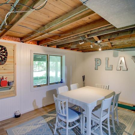 Updated Home With Deck 2 Mi To Sister Bay Beach! Exterior photo
