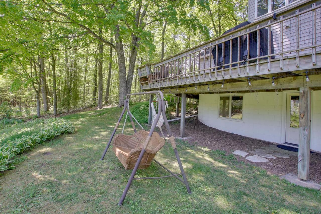 Updated Home With Deck 2 Mi To Sister Bay Beach! Exterior photo